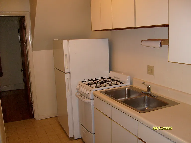 410 N Butler St — Photo 10