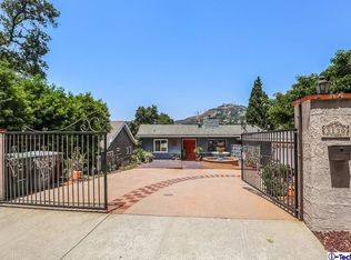 3130 Buckingham Rd, Glendale, CA 91206