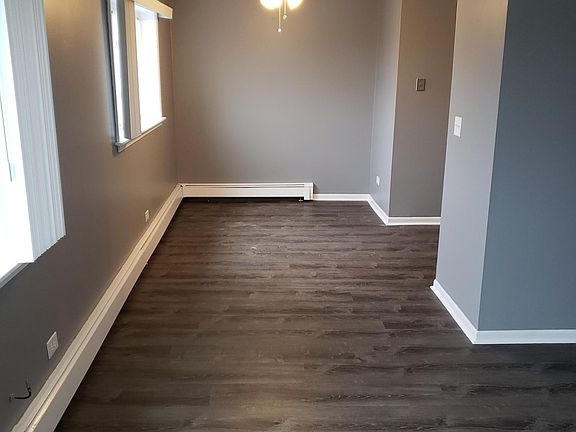 4th image of 2200 Scoville Ave APT 303