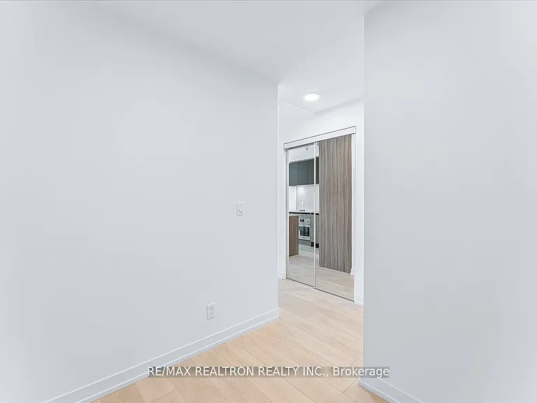 8 Beverley Glen Blvd #C616 — Photo 7