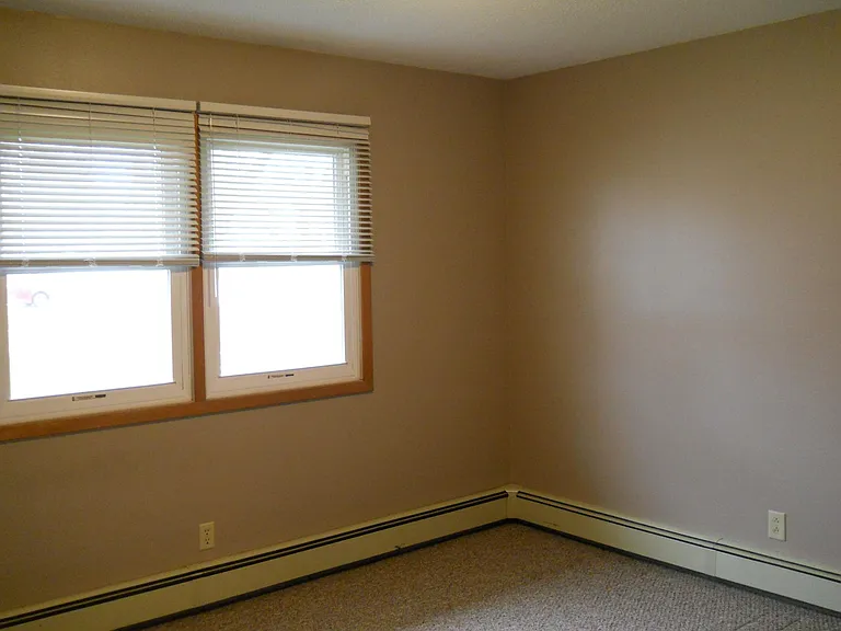 525 W Spring St #8 — Photo 10