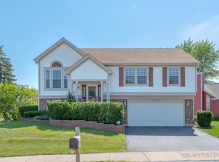 1147 Wilkes Ln, Lake Zurich, IL