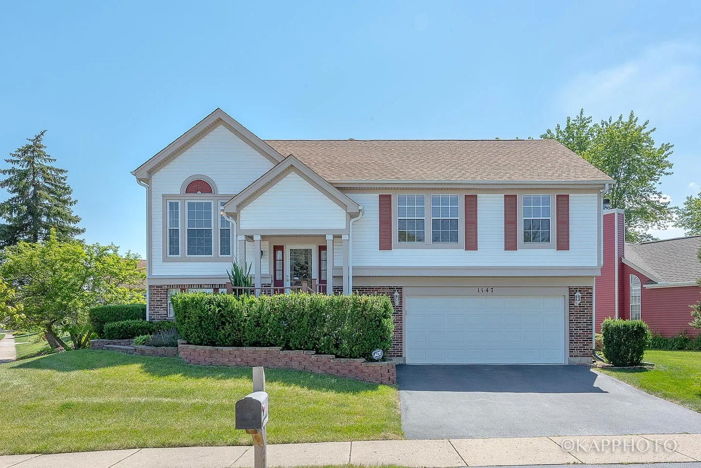 1147 Wilkes Ln photo 1
