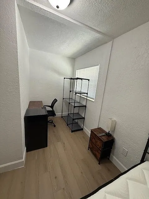 4 bed, 4.0 bath, 2508 sqft, $936 — Photo 2