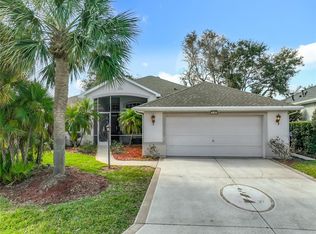 5685 Gulf Stream St, Tavares, FL 32778