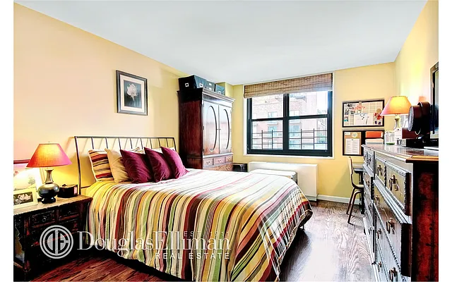 Sold by Douglas Elliman | media 19