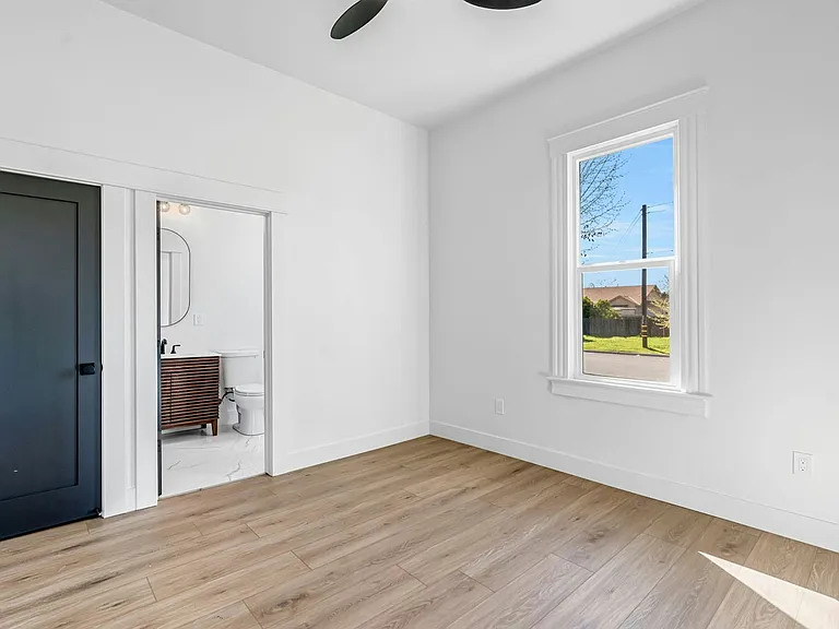 406 Sierra Ave — Photo 11
