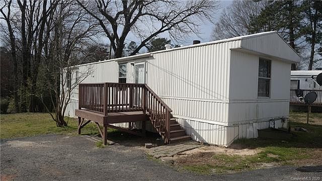 1st image of 122 Goddard Ln
