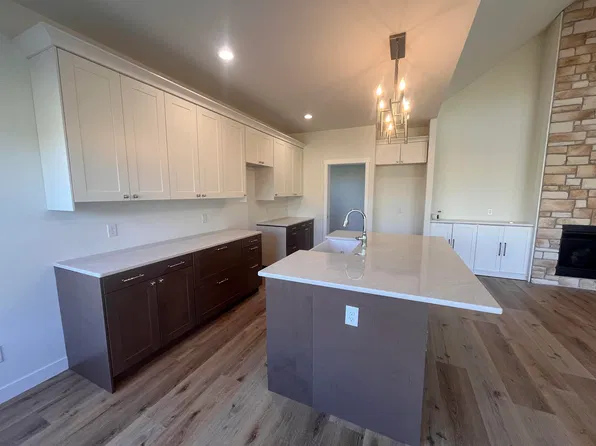 205 W 2nd, Friesland, WI 53935