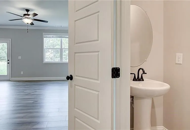4654 Cypress Landing Way — Photo 8