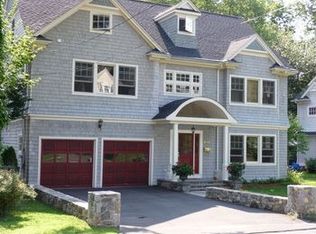 893 Valley Rd, Fairfield, CT 06825