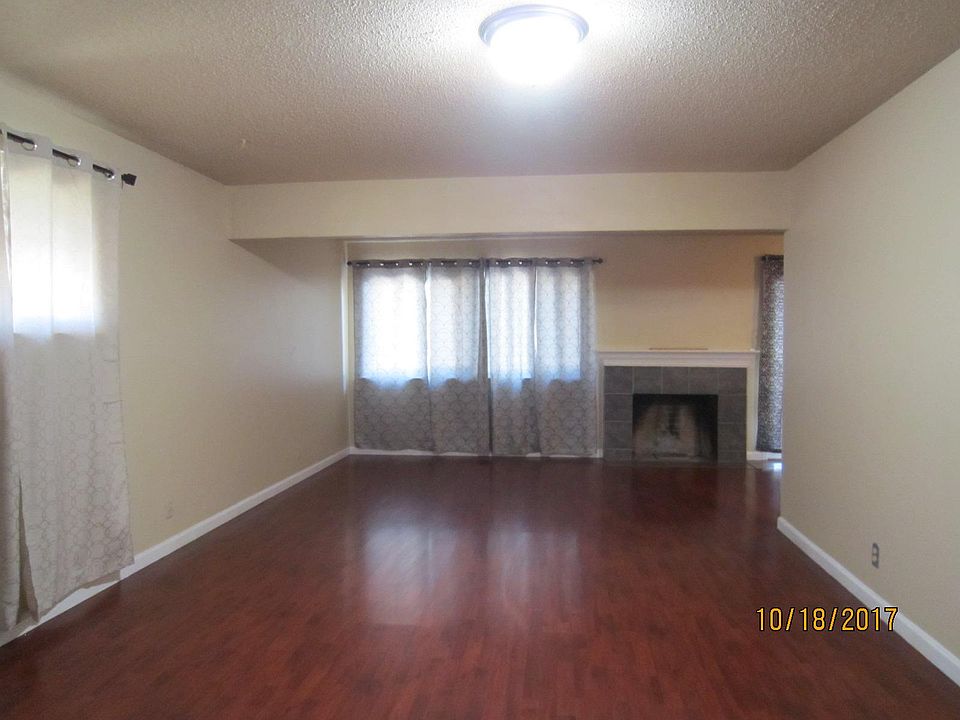 1st image of 7555 Meadowair Way