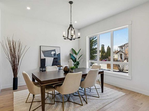 4th image of 2620 W 30th St SW