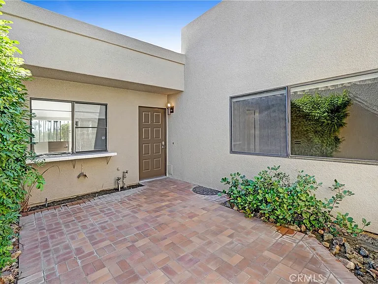 39856 Narcissus Way — Photo 3
