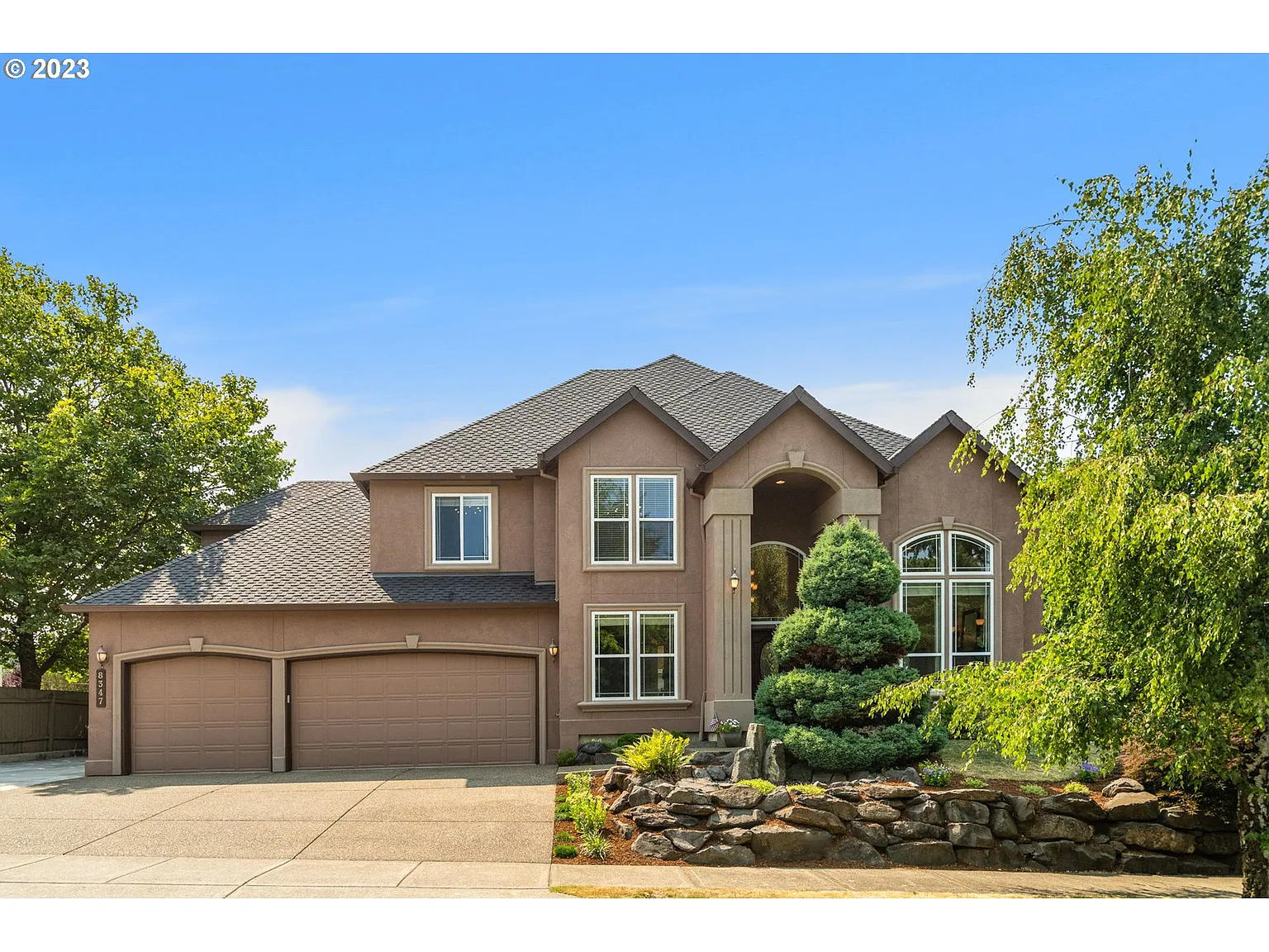 8347 SE Buford Ln photo 1