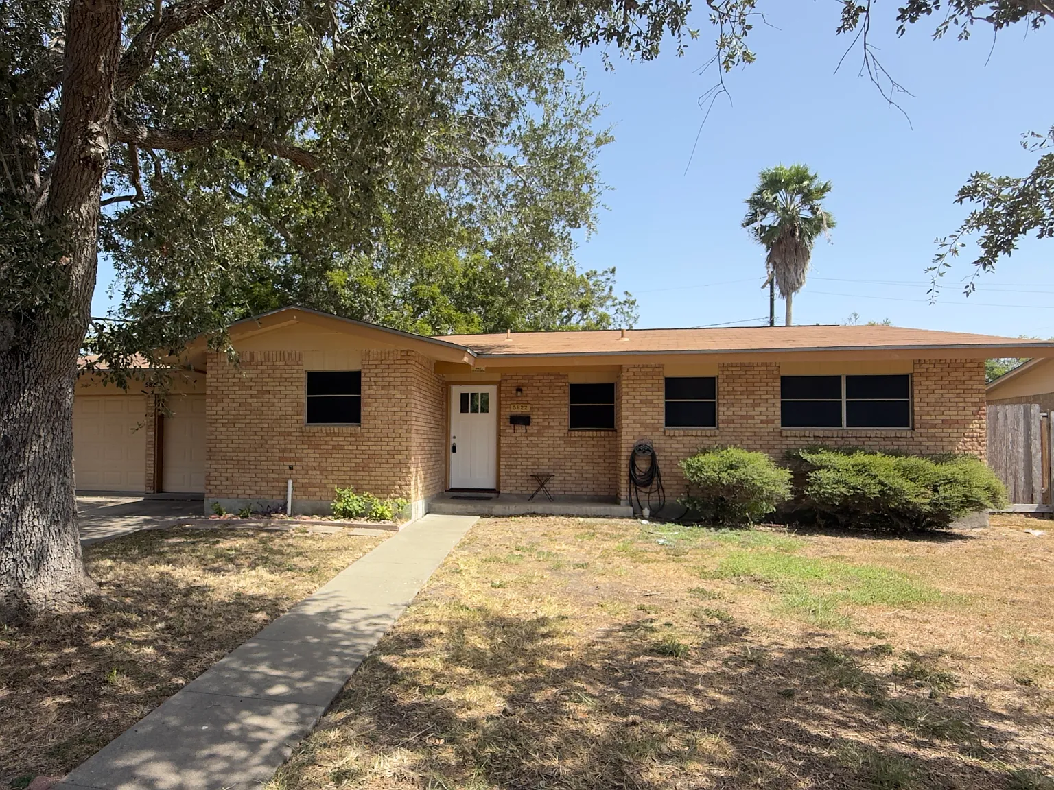 3 bed, 1160 sqft, $1,700 — Photo 1