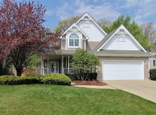 8838 Hamlin Pl, Crown Point, IN 46307