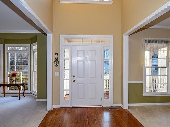 2nd image of 5005 Streamview Ct
