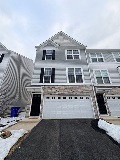 1st image of 447 Wyatt Dr