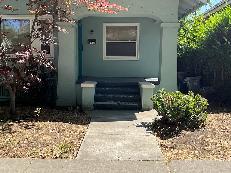 1212 T St — Photo 2