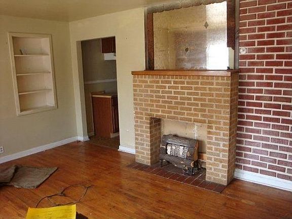 2nd image of 4221 Whitehall St