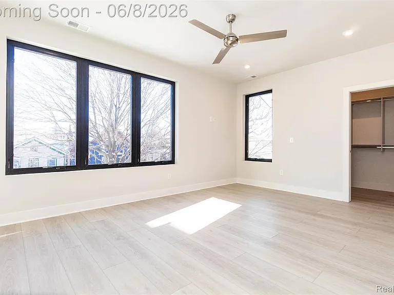 2223 Wabash St — Photo 10