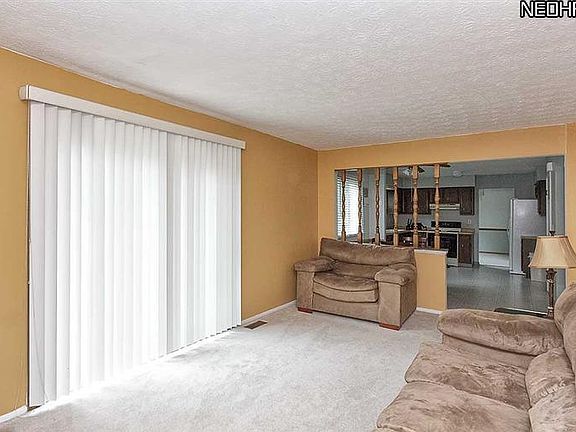 4th image of 3146 Holly Dr