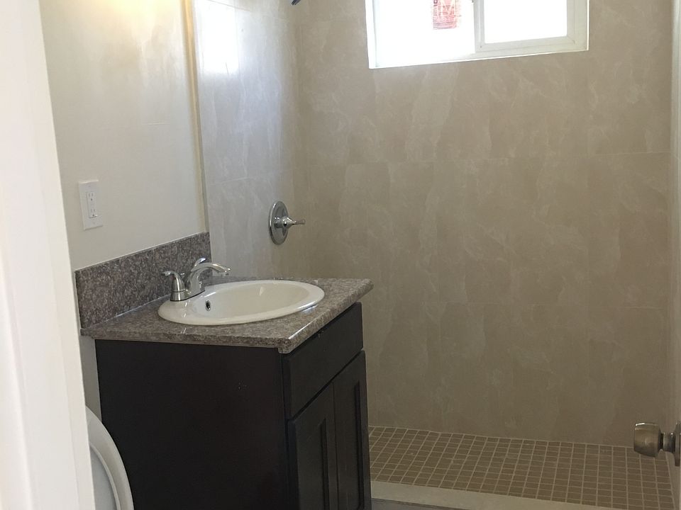 1st image of 2842 Nina St APT 1
