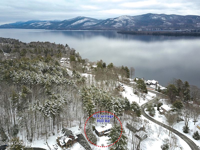 2nd image of 32 Carriage Hill Road