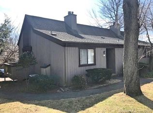 412 Blackhawk Ln #B, Stratford, CT 06614