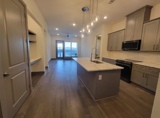 2700 Old Denton Rd #1017, Carrollton, TX 75007