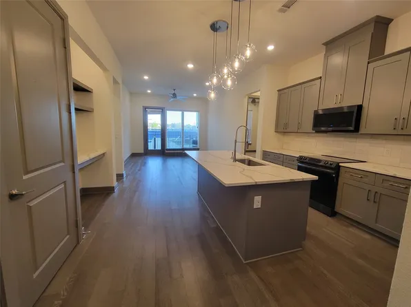 2700 Old Denton Rd #1017, Carrollton, TX 75007