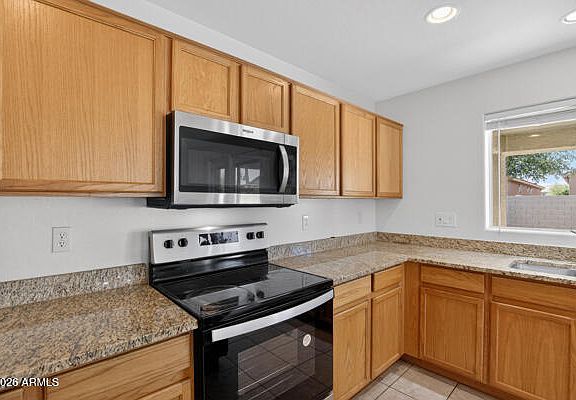 4th image of 44175 W SNOW Drive