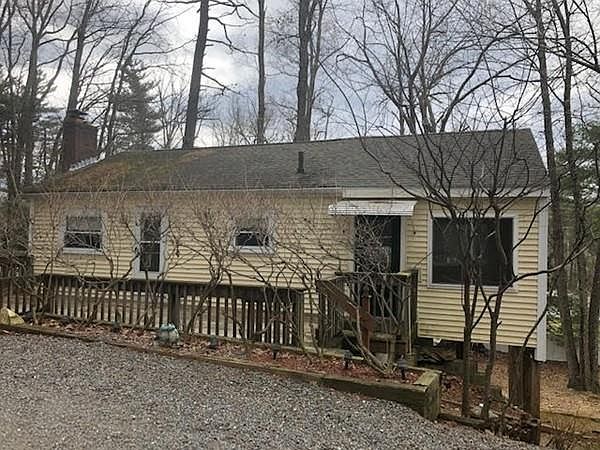 1st image of 65 Lincoln Dr