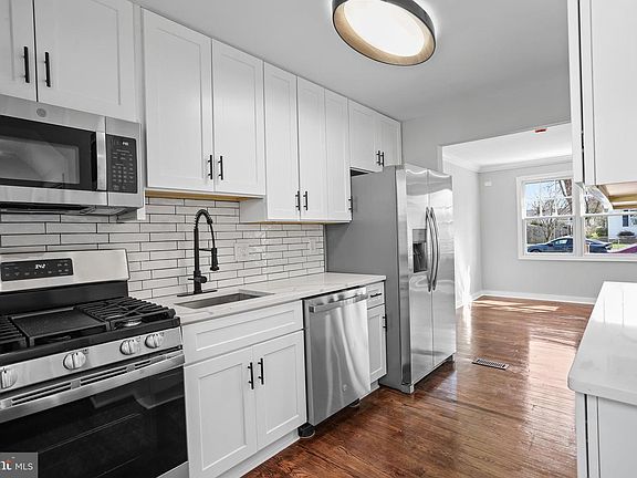 4th image of 2707 Urbana Dr