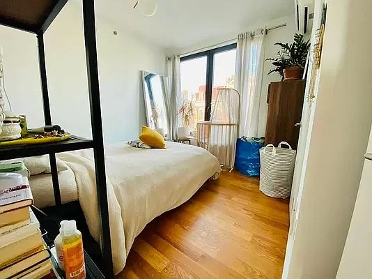 4th image of 169 Graham Ave #403B