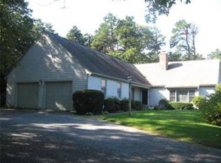 12 Wolf Hl, East Sandwich, MA 02537