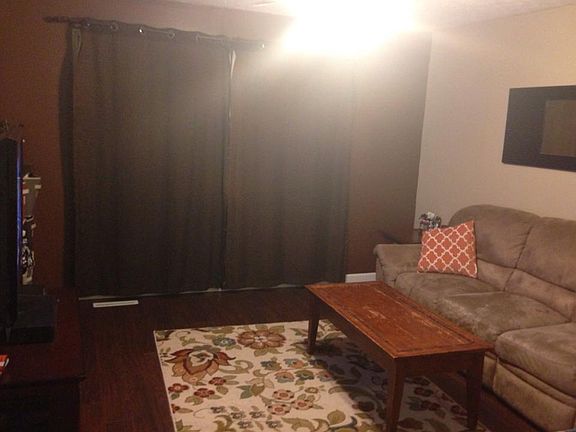 5th image of 451 Jefferson Dr