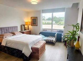 1675 Lions Gate Ln #14, North Vancouver, BC V7P0E3