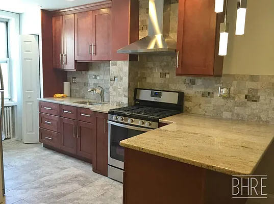 Rented by Brooklyn Heights Real Estate Inc | media 9