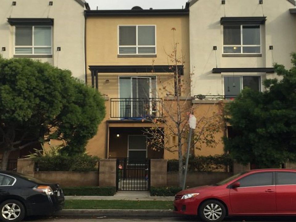 1st image of 8620 Belford Ave APT 104