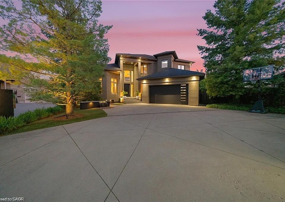 1st image of 32 Kenny Ct