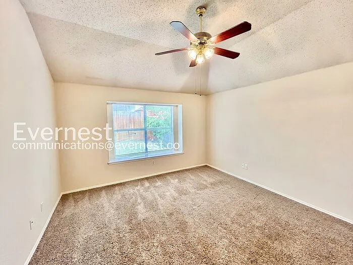 7912 Boylston Dr — Photo 11
