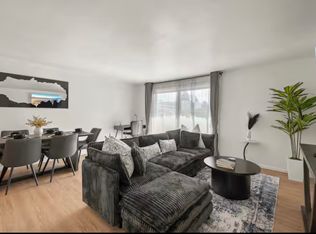 4505 Linden Ave N APT 102, Seattle, WA 98103
