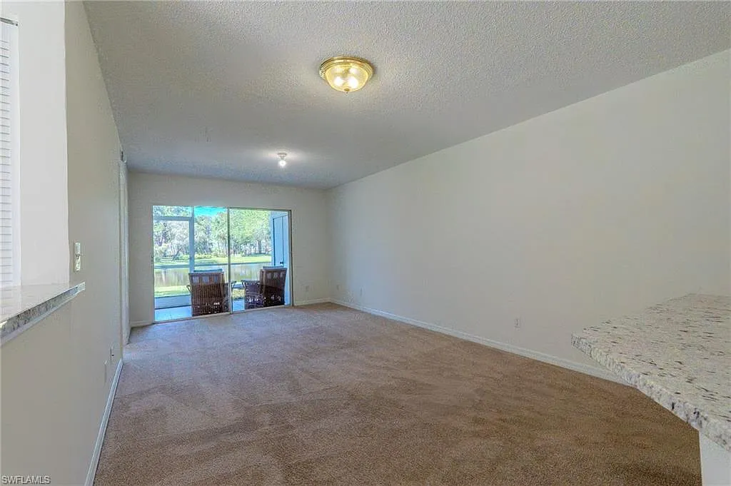 2 bed, 2.0 bath, 1083 sqft, $1,900 — Photo 1