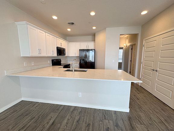 Lots of Storage, including large pantry and no-slam cabinets & drawers
