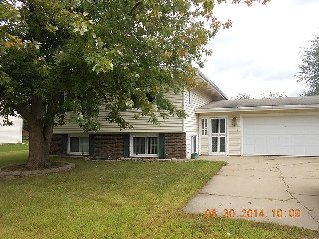 1st image of 1190 E 1st St
