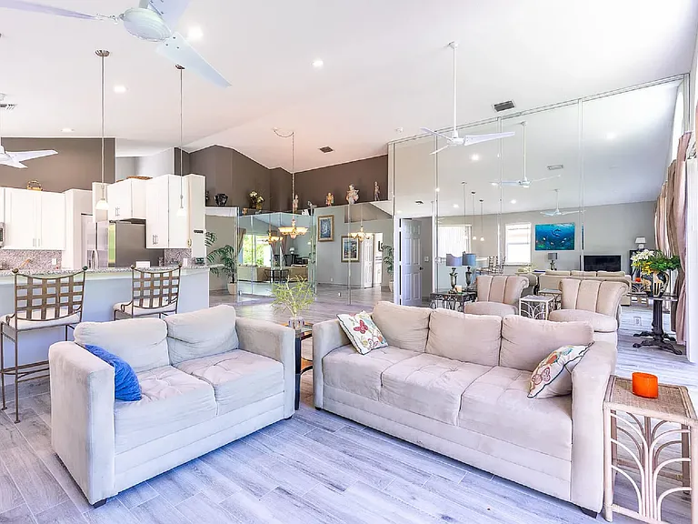 3198 SE Carrick Green Ct — Photo 6