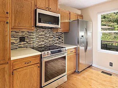 3 bed, 2.5 bath, 1698 sqft, $2,300 — Photo 4