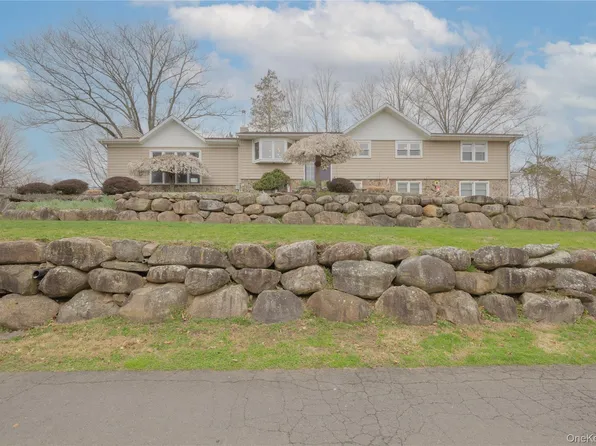 2 Emily Lane, Stony Point, NY 10980